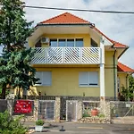 Viragos Vendeghaz *