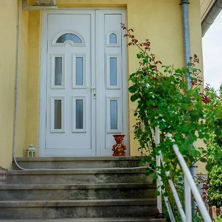 Apartament Viragos Vendeghaz